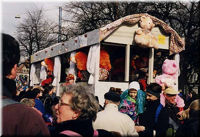 f1999-0004.jpg