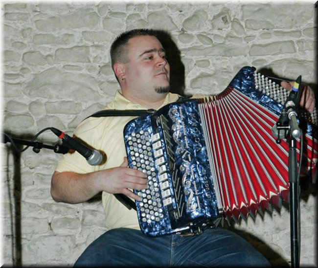 f2006-0002.jpg