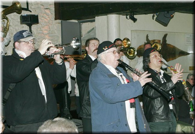 f2006-0011.jpg