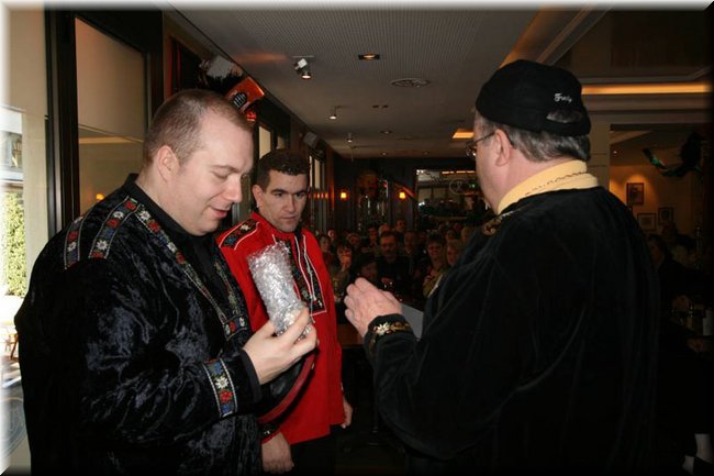f2008-0135.jpg