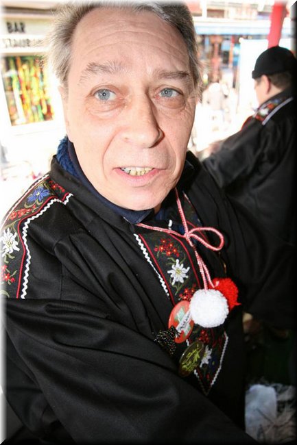 f2008-0182.jpg
