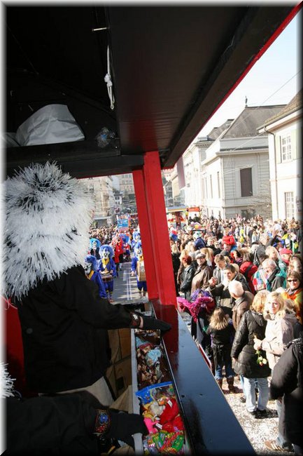 f2008-0183.jpg