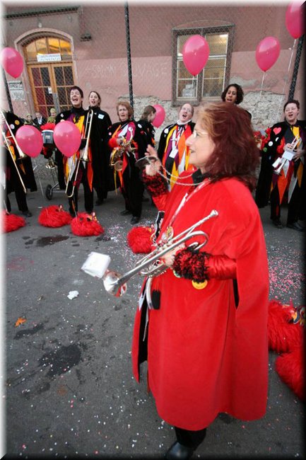 f2008-0332.jpg