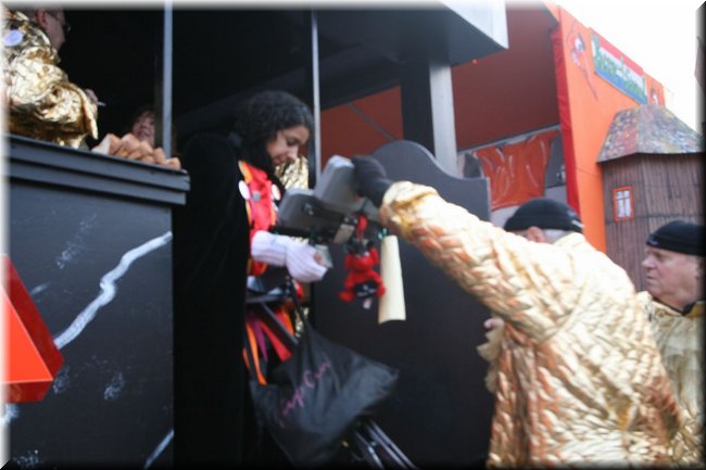f2009-0111.jpg