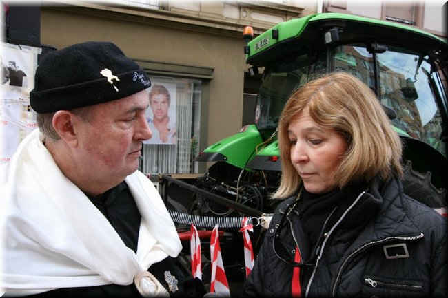 f2010-0122.jpg
